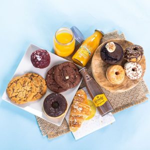 Foto de los general de los productos del desayuno dulce de Canella en Rama
