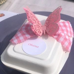 Detallitos de la mesa de niños de la mesa dulce de mariposas de Canella en Rama