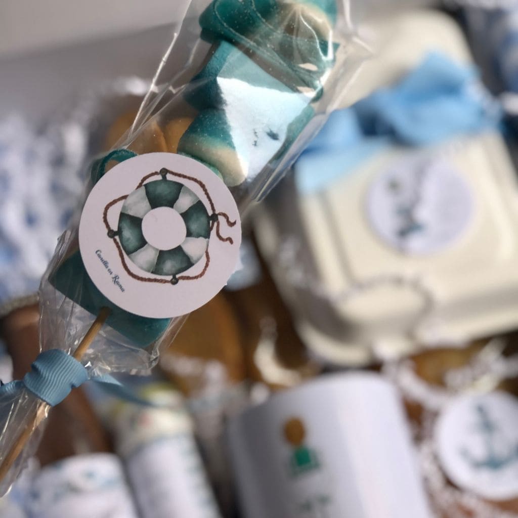Brocheta de chuche del desayuno de comunión para niño de Canella en Rama