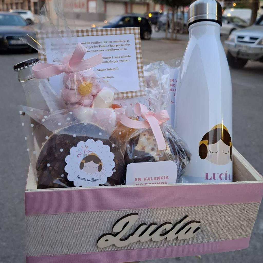 caja de fallera personalizado con el nombre de Lucía